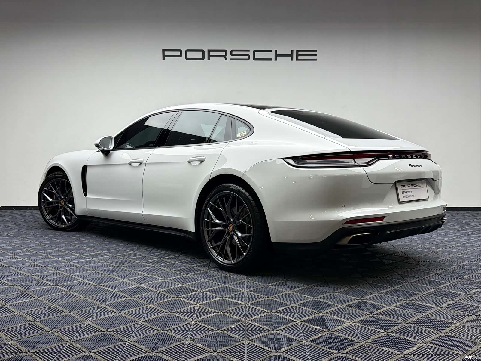 Porsche Panamera, 2022 11
