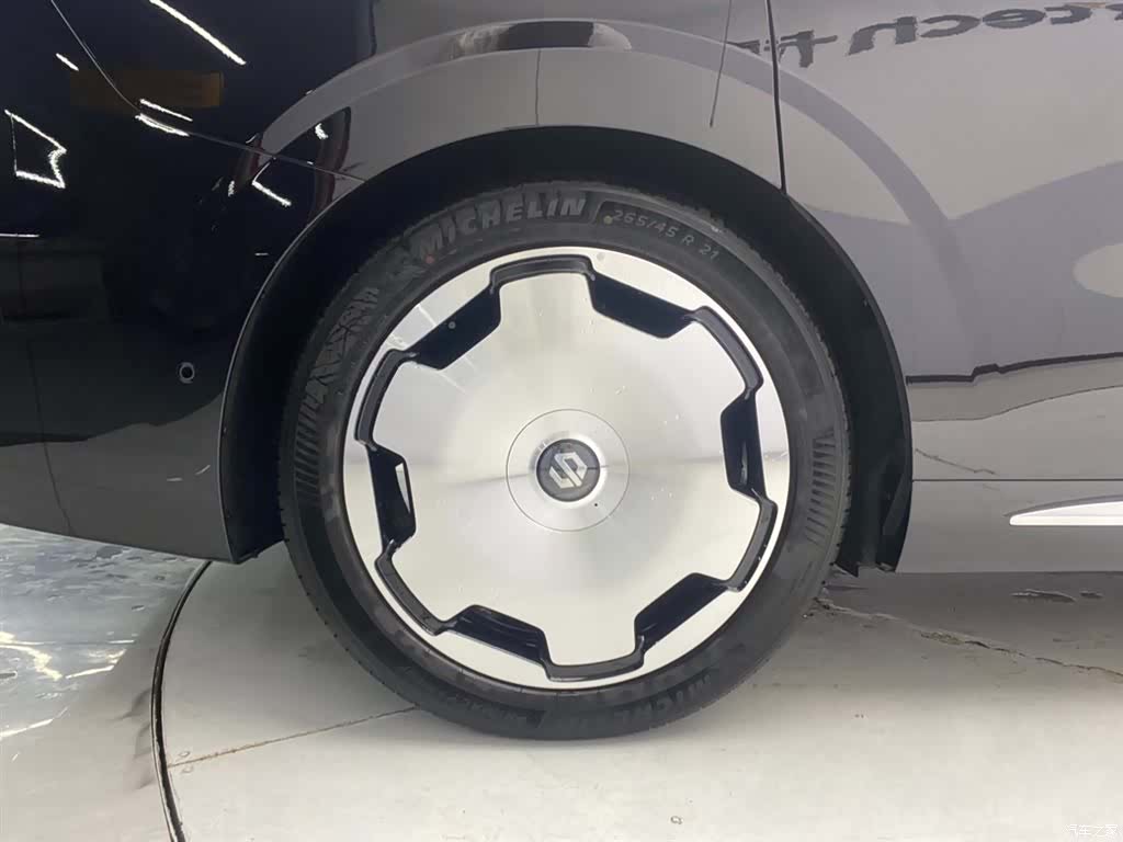 Leapmotor D19, 2026 11
