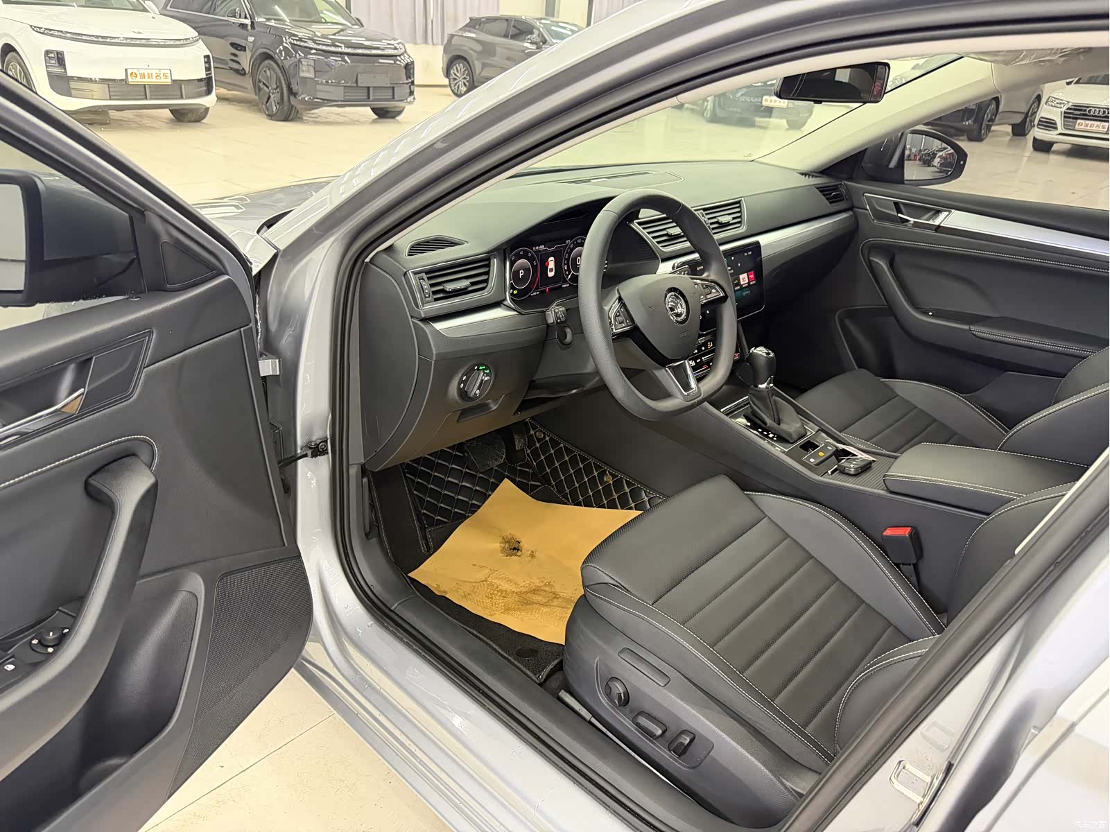 Skoda Superb, 2024 4