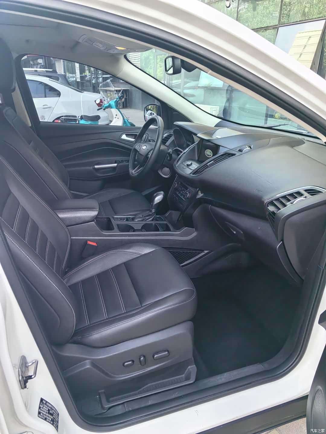 Ford Kuga, 2018 8
