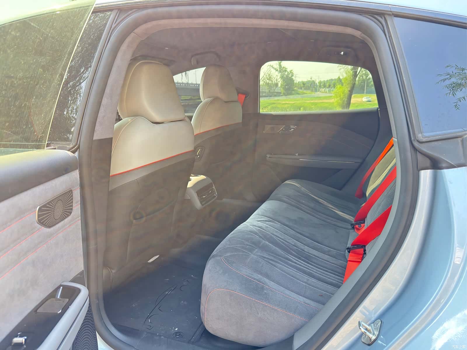 Geely E8, 2025 все фото