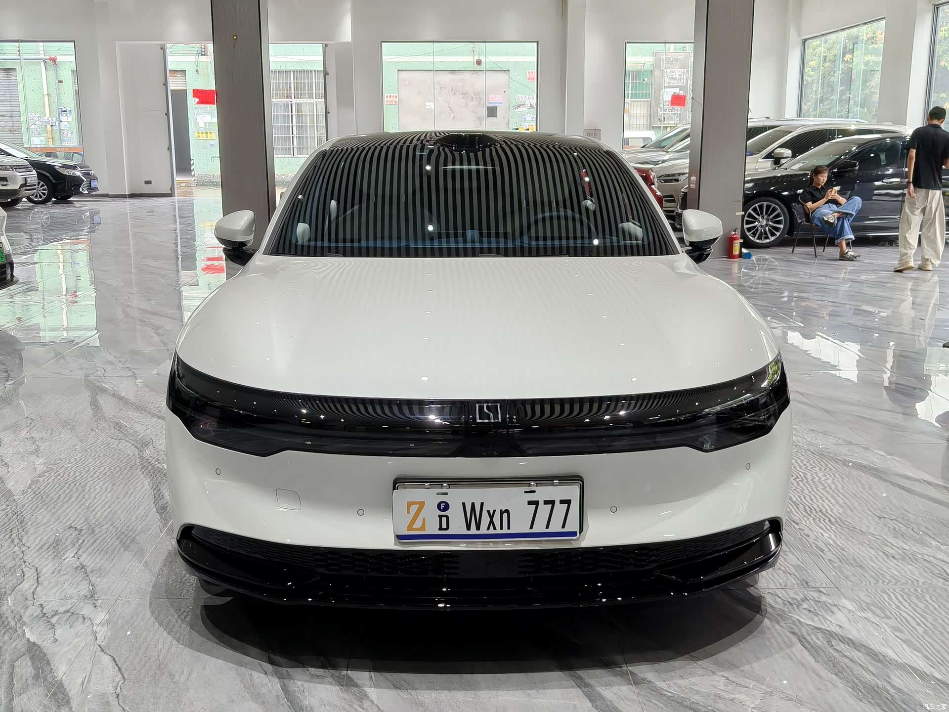 Zeekr 007, 2024 2