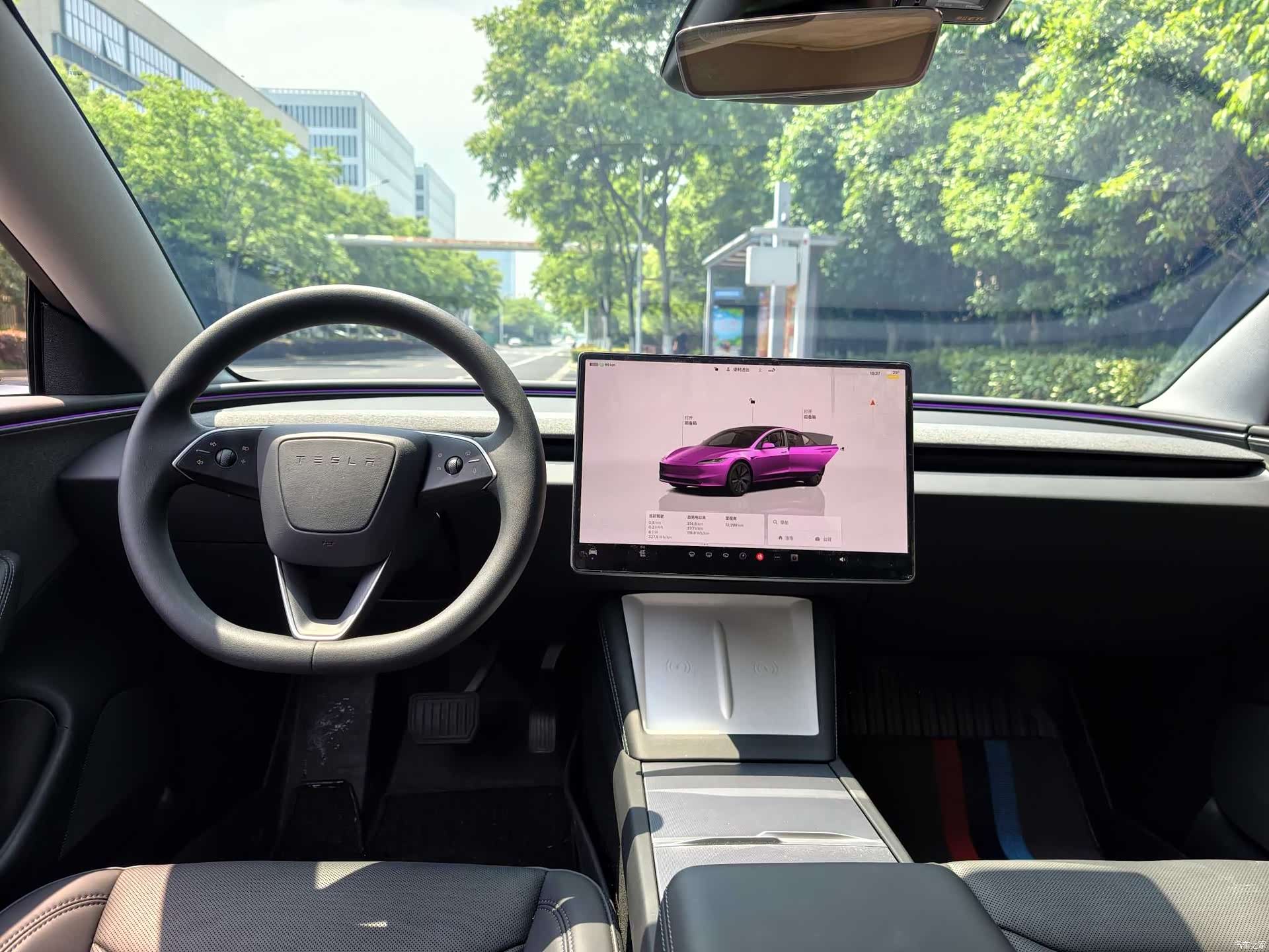 Tesla Model 3, 2025 11