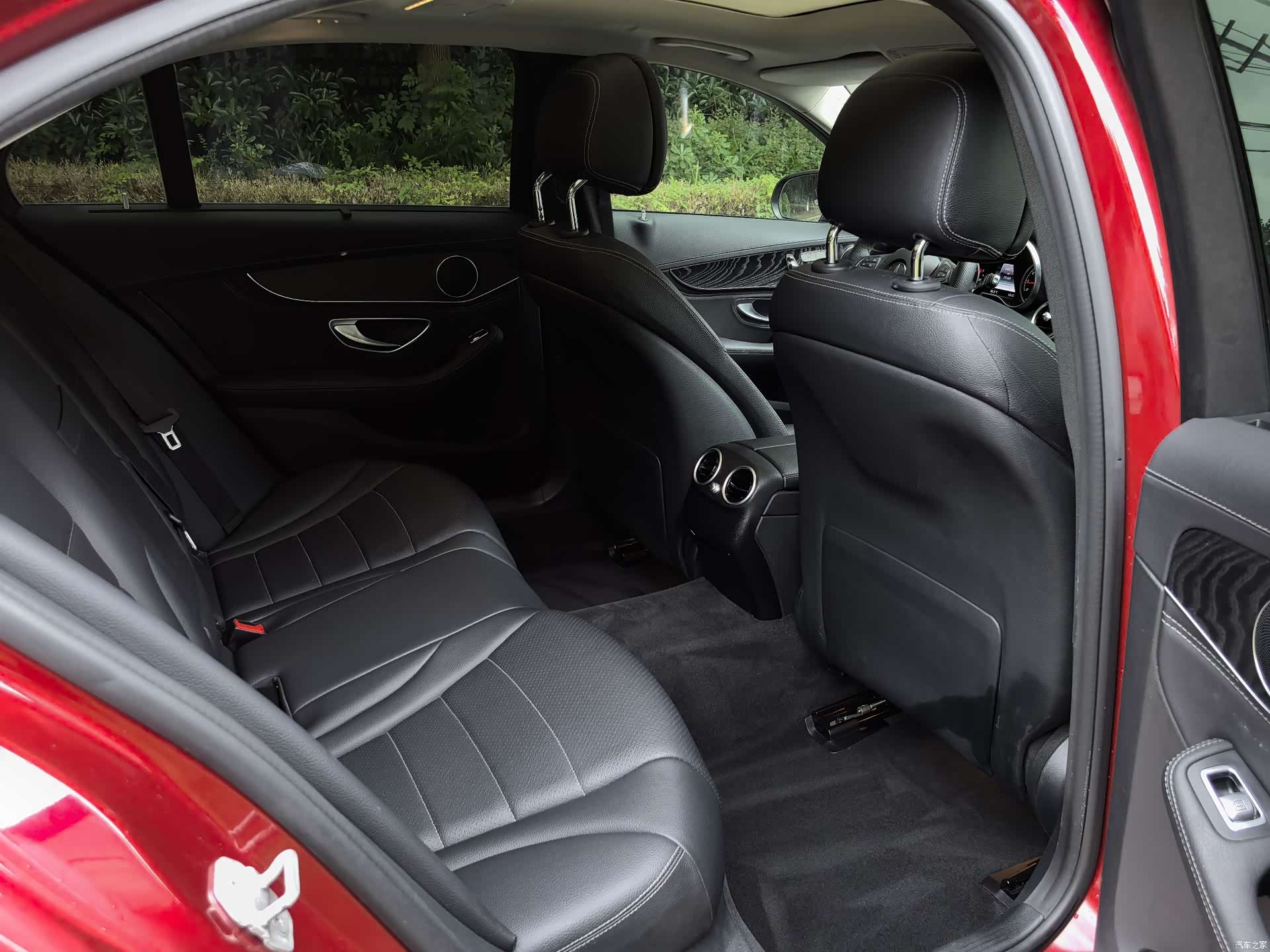 Mercedes-Benz C-Class, 2015 11