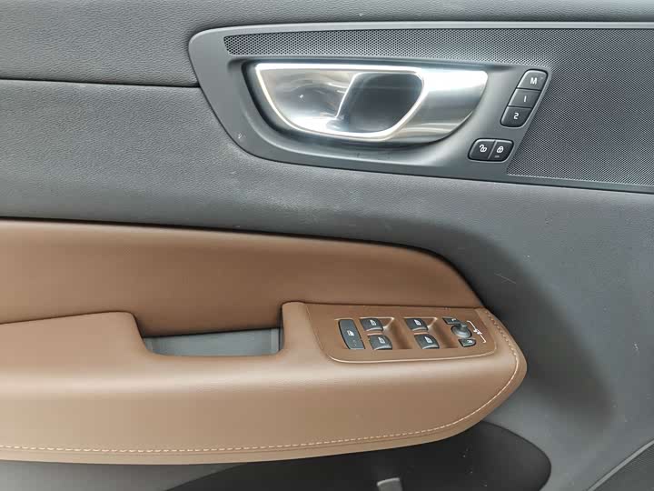 Volvo XC60, 2024 года фото 13