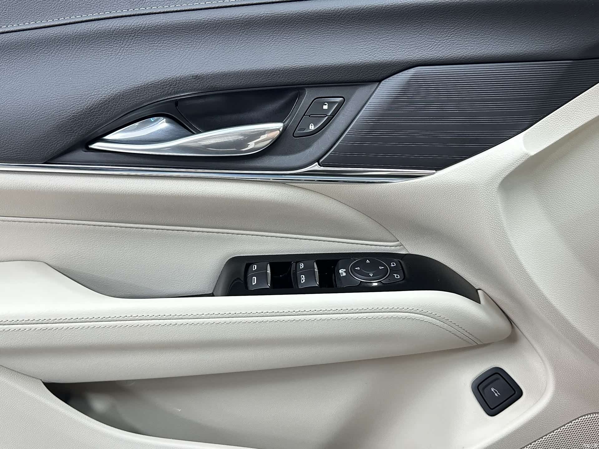 Cadillac CT4, 2023 17