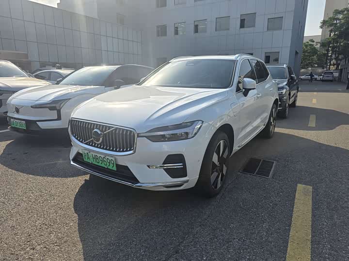 Volvo XC60, 2025 года фото 2