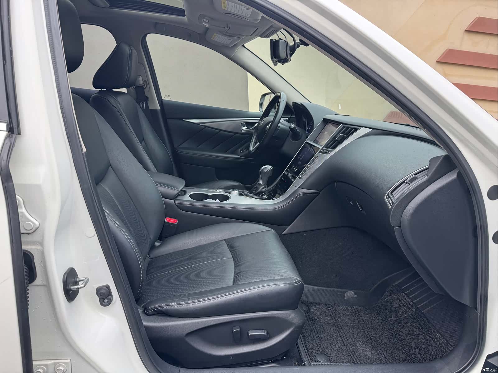 Infiniti Q50L, 2015 19