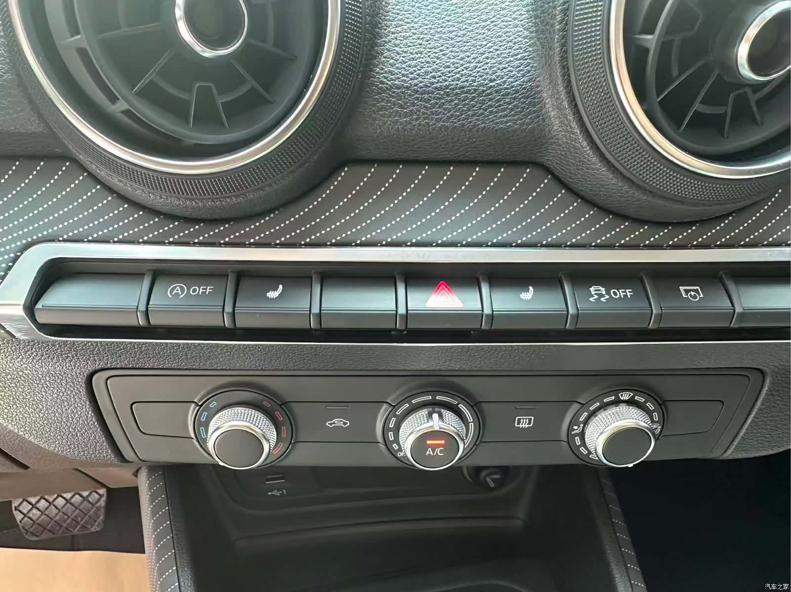 Audi Q2L, 2020 9