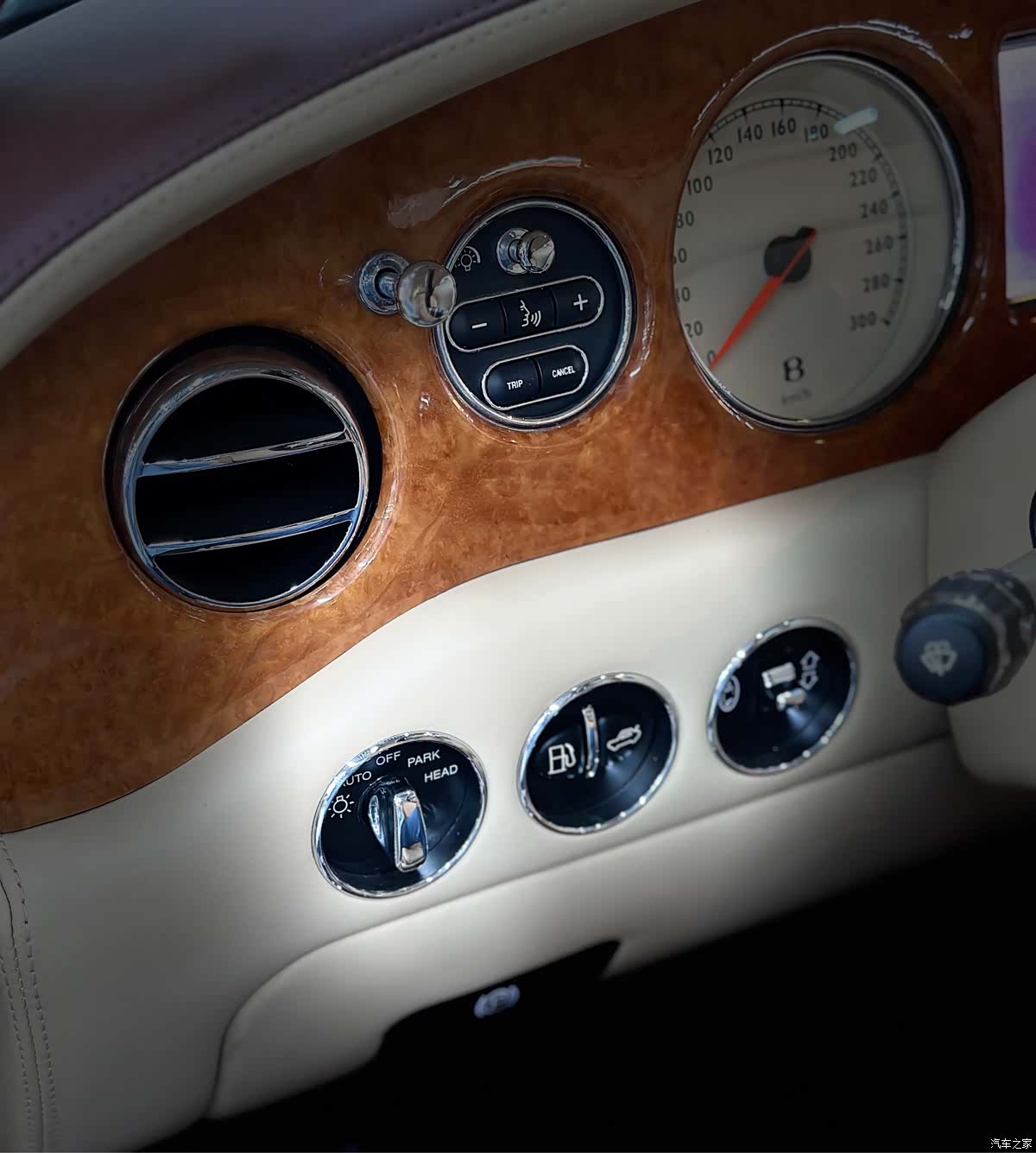 Bentley 728, 2008 18