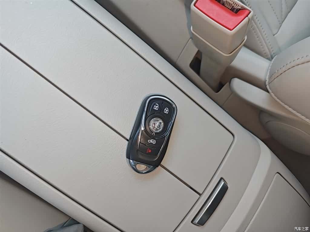 Buick GL8, 2023 9