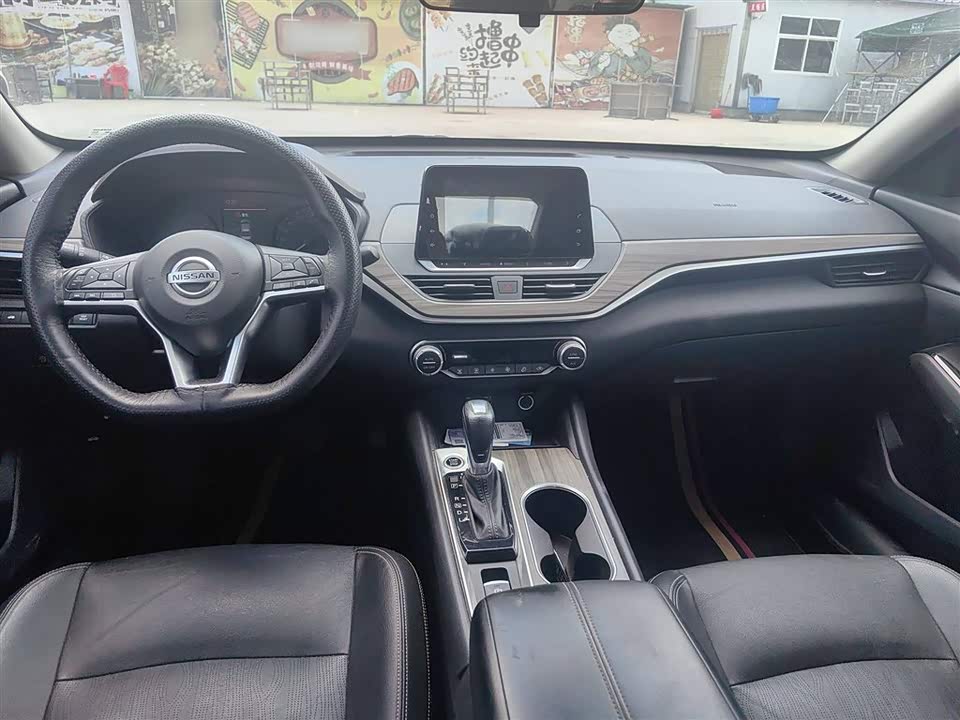 Nissan Teana