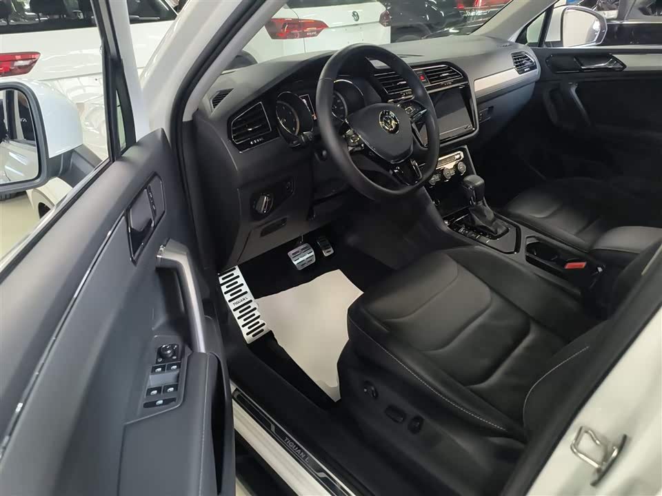 Volkswagen Tiguan L