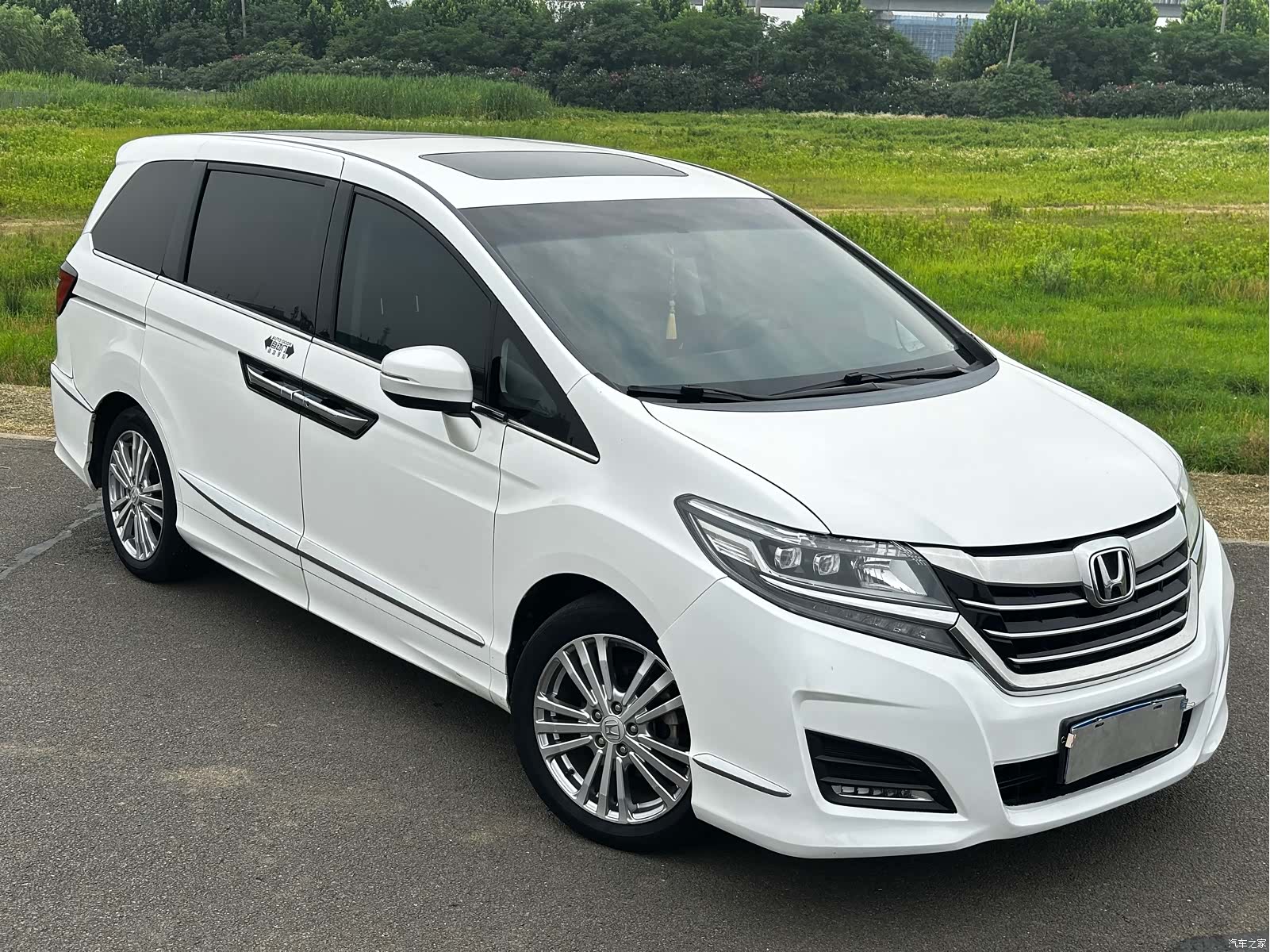 Honda Elysion, 2017 12
