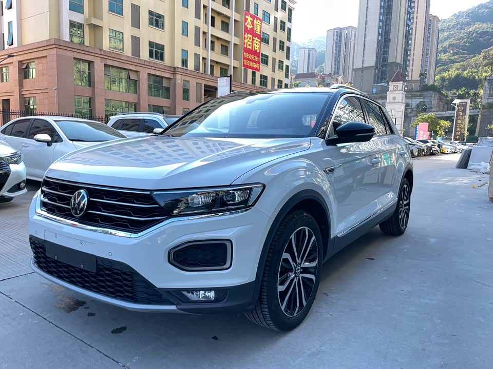 Volkswagen T-ROC exploring Songs