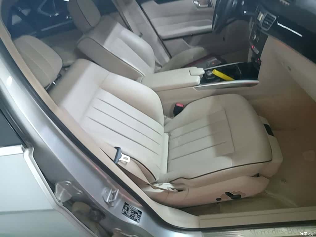 Mercedes-Benz E-Class, 2015 25