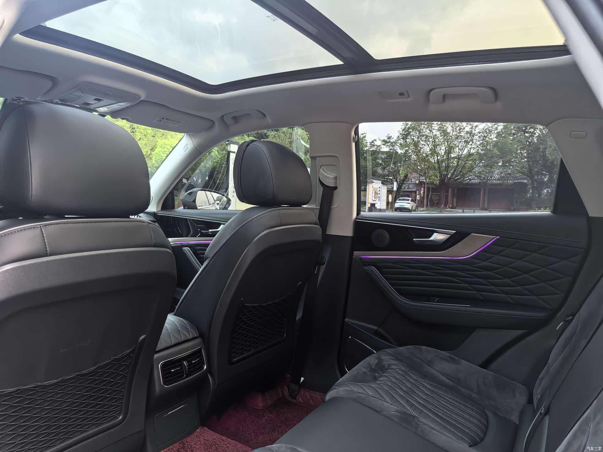 Hongqi HS5, 2022 18