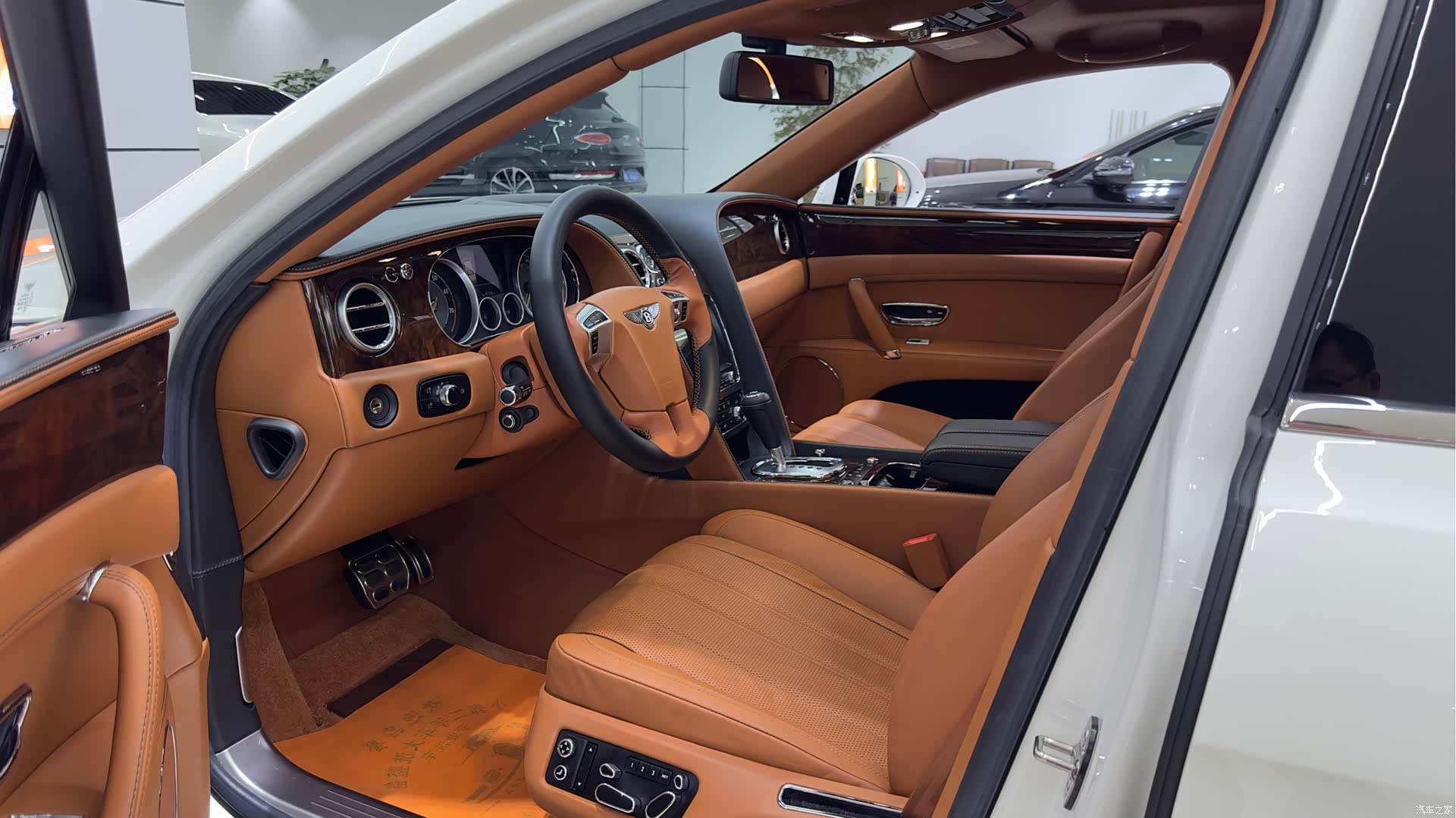 Bentley Flying Spur, 2017 11