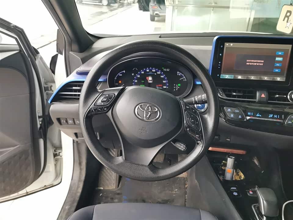 Toyota C-HR EV