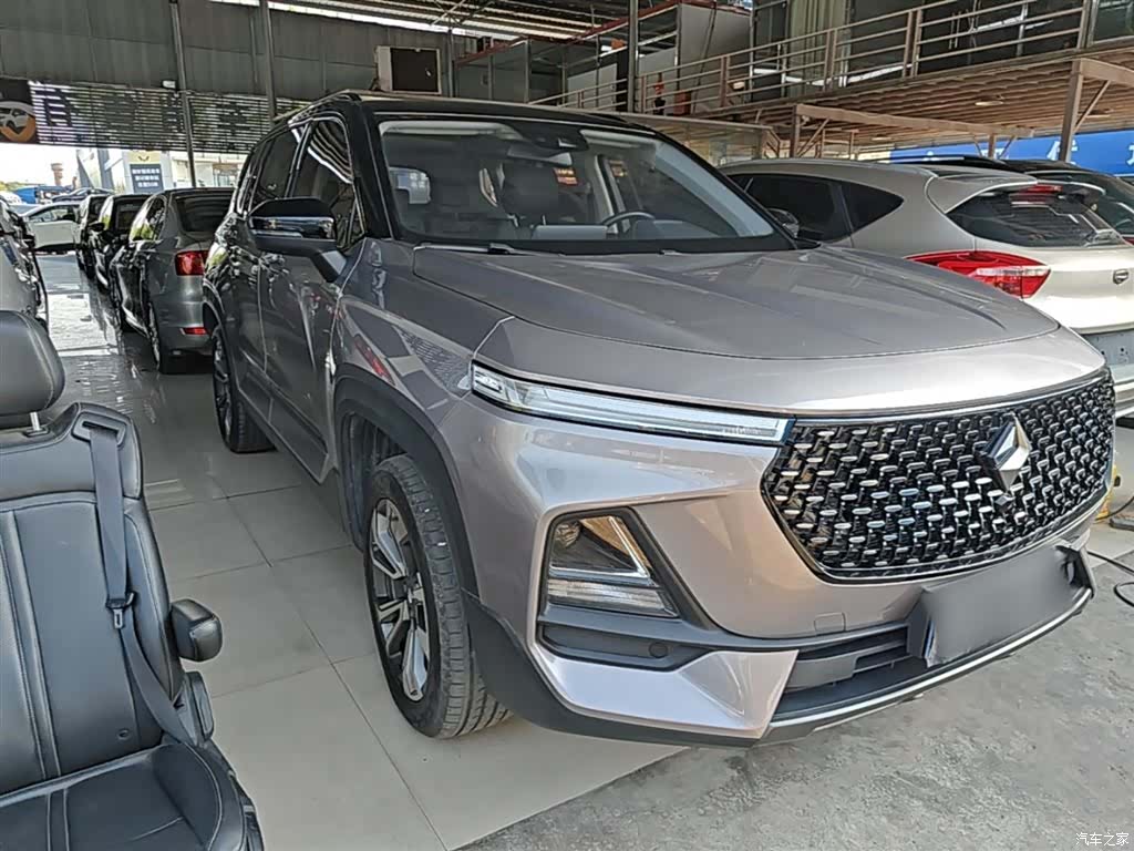 Wuling RS-5, 2019 4