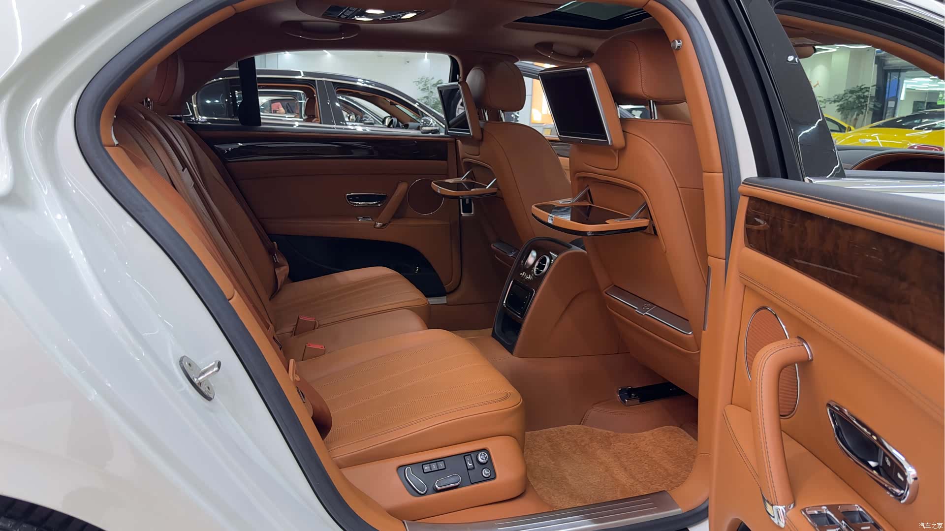 Bentley Flying Spur, 2017 17