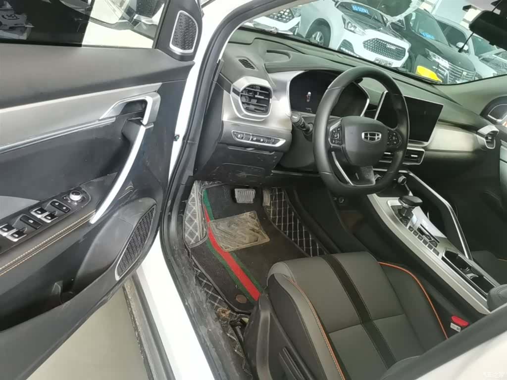 Geely Coolray, 2023 16