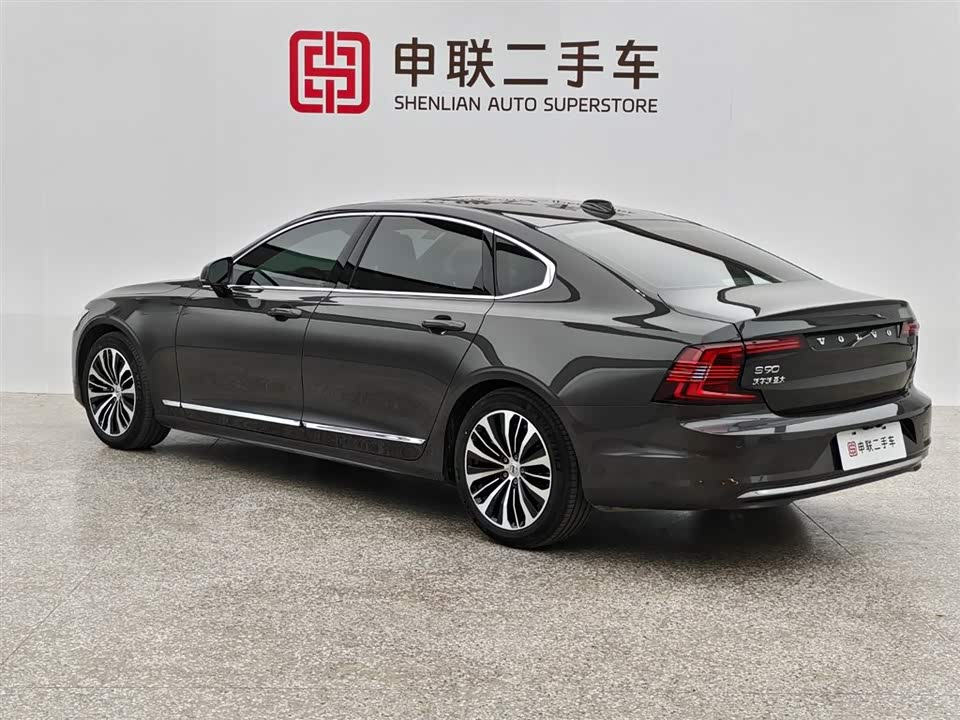 Volvo S90