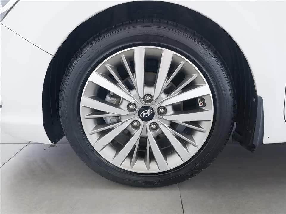 Hyundai Name picture