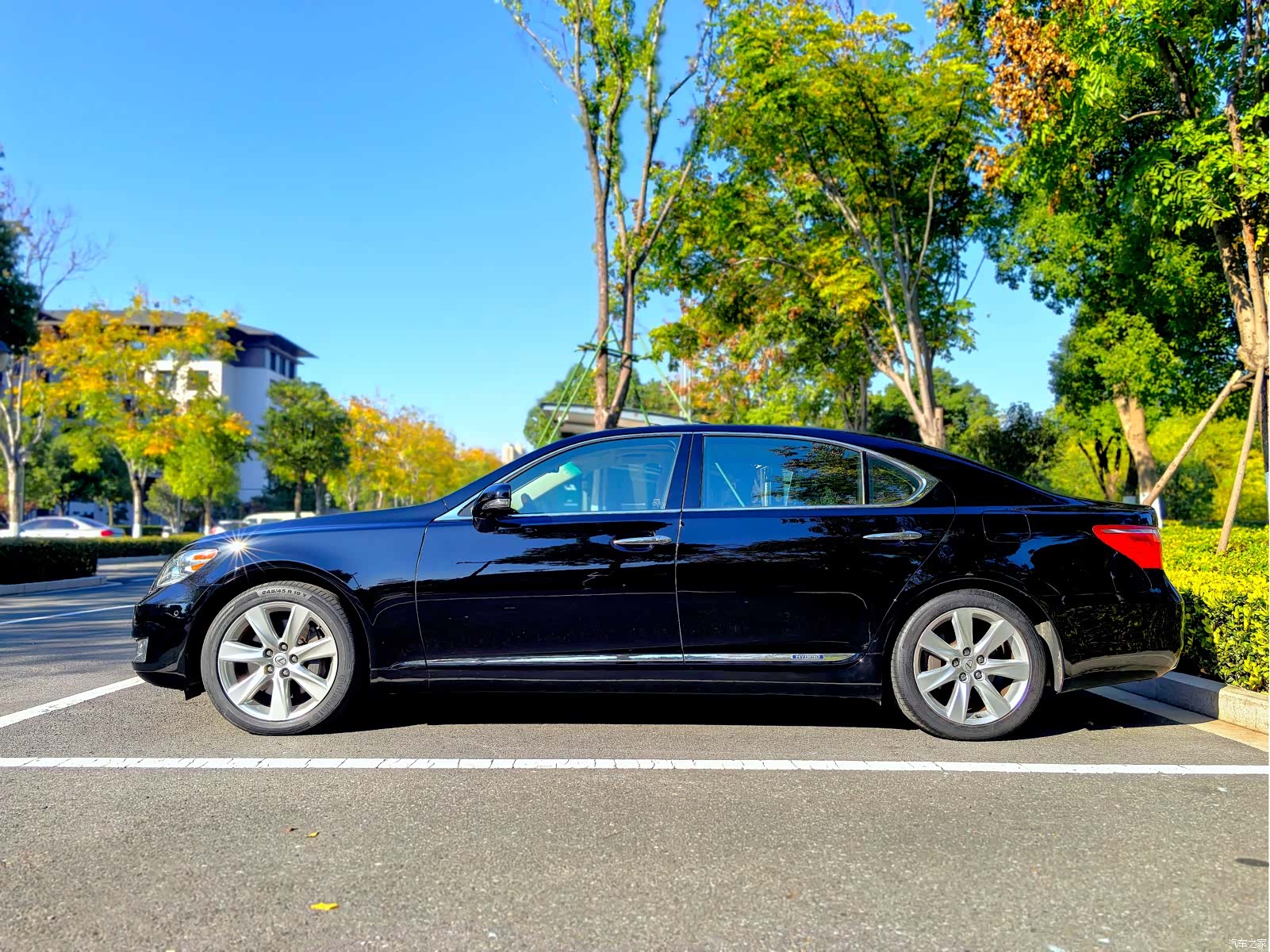 Lexus LS, 2011 4