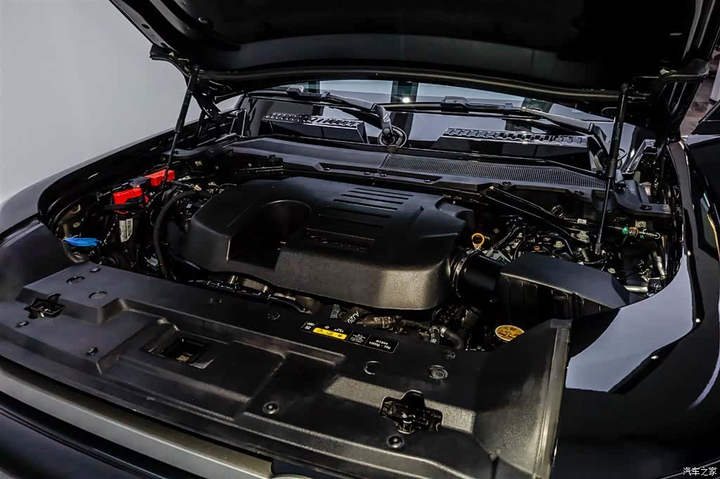 Land Rover Defender, 2023 35