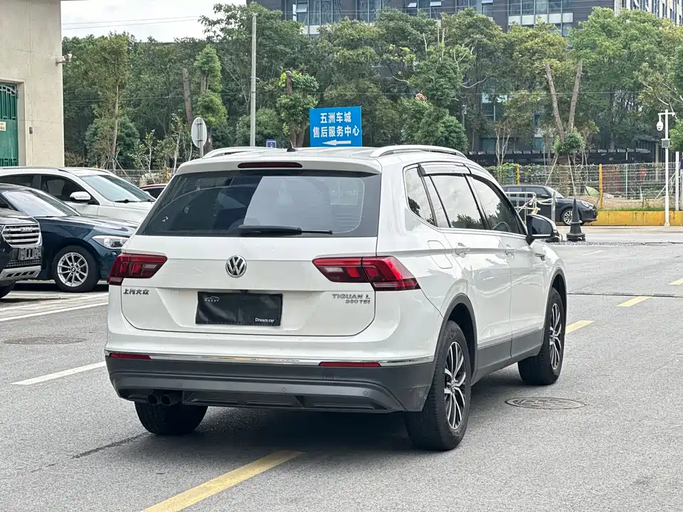 Volkswagen Tiguan L