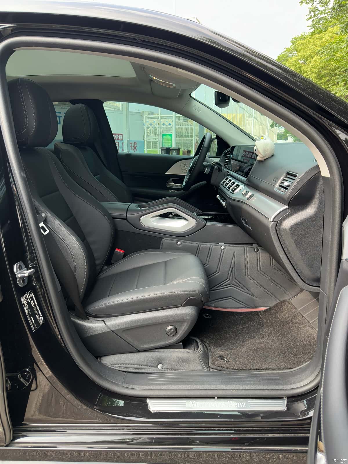 Mercedes-Benz GLE, 2025 13