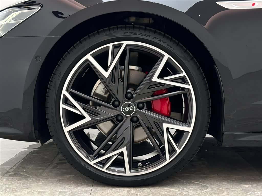 Audi A7L, 2024 19
