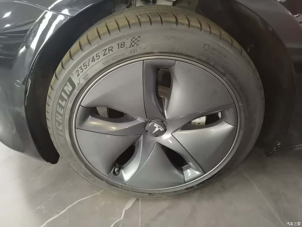 Tesla Model 3, 2020 23