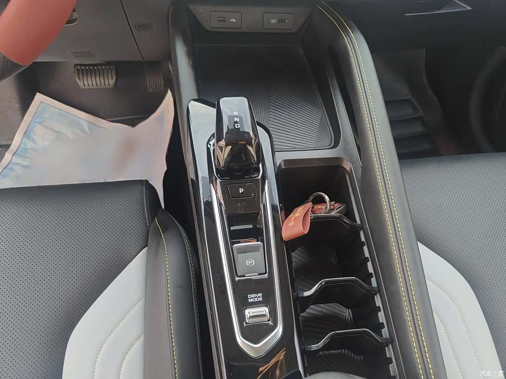 Geely Coolray, 2022 9