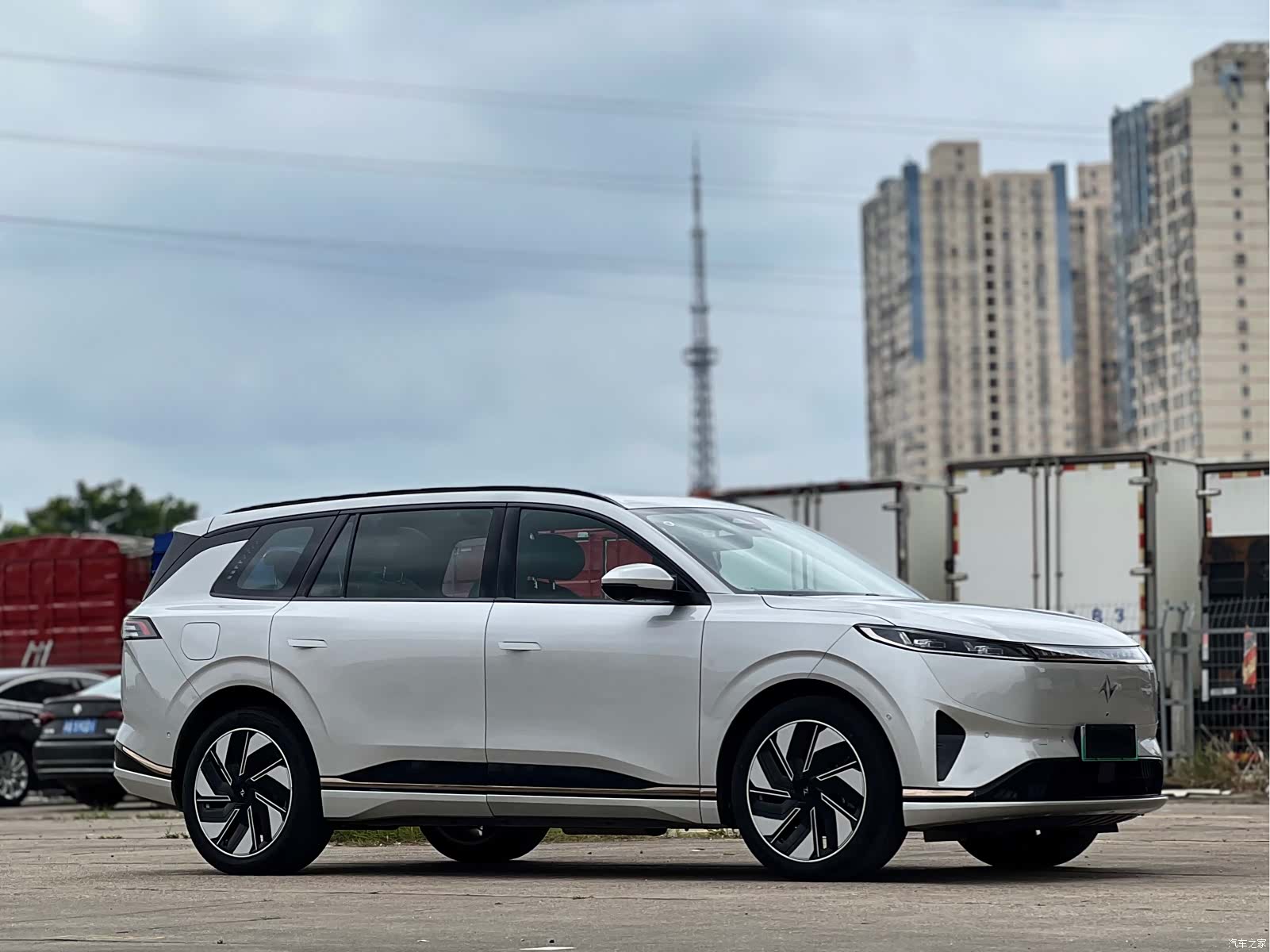 DongFeng eπ008, 2024 3