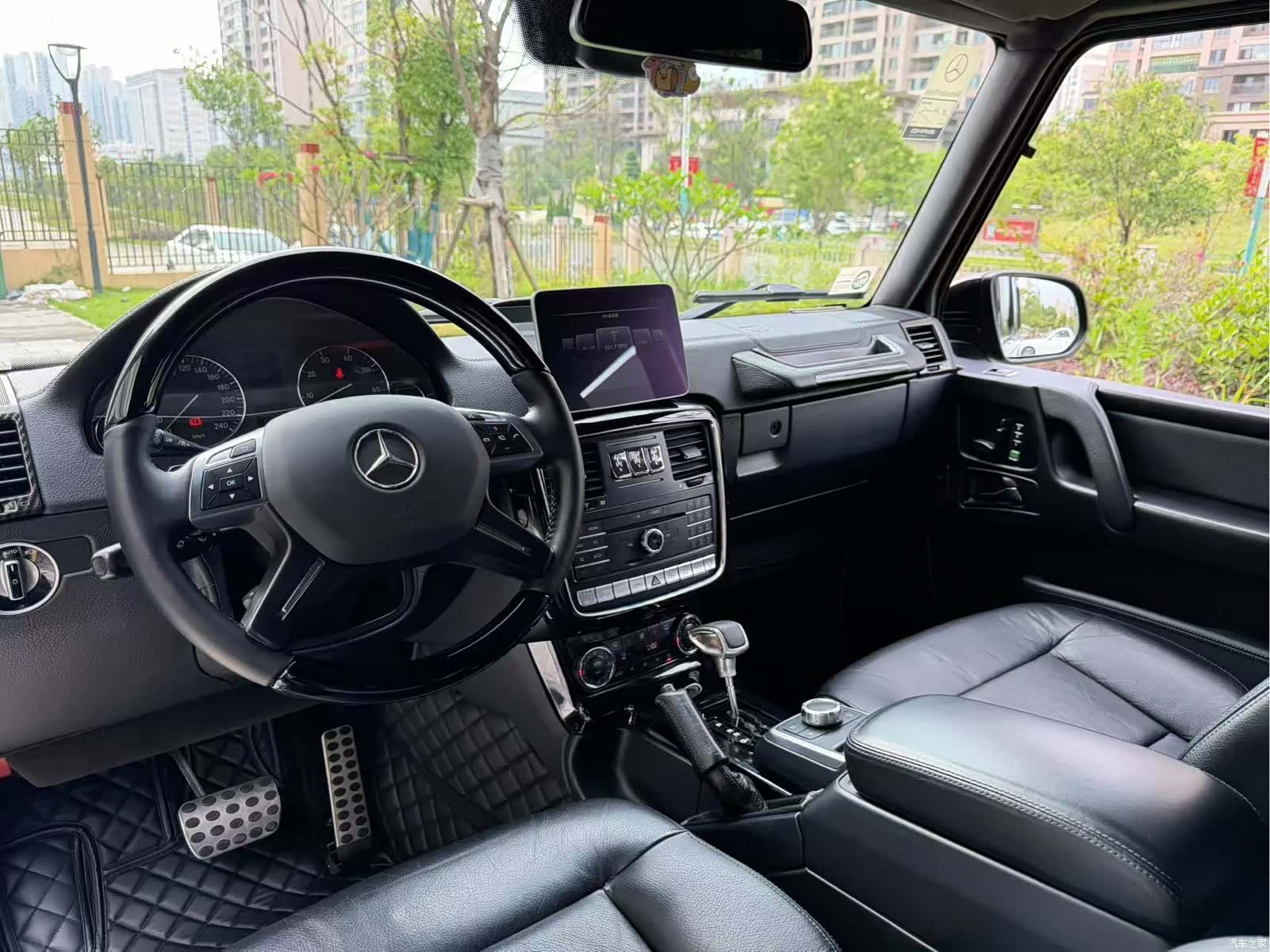 Mercedes-Benz G-Class, 2011 6