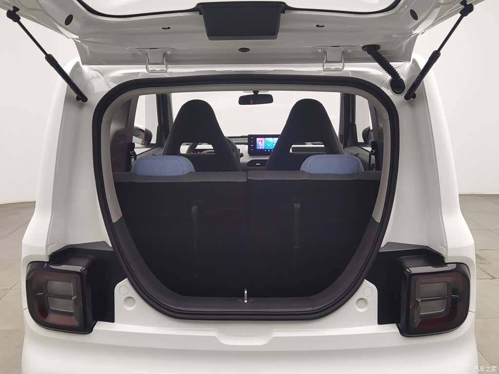Geely Panda, 2023 16