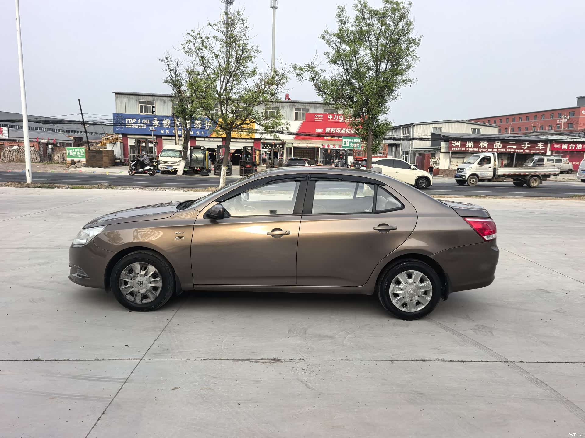 Wuling 630, 2013 8
