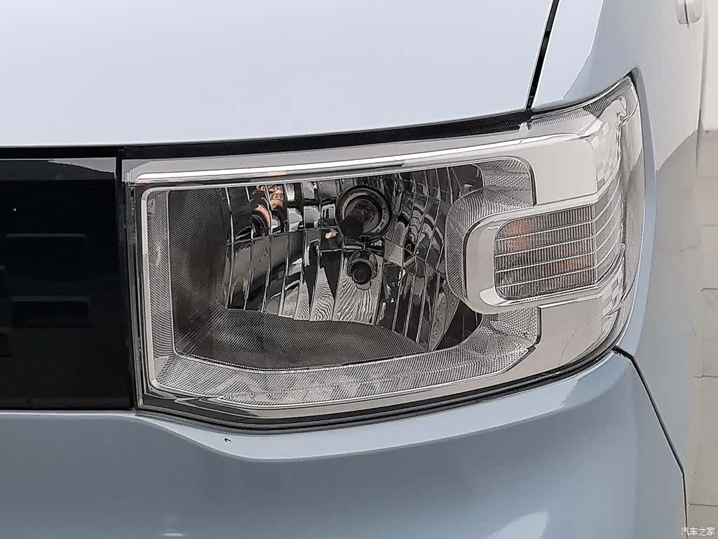Wuling MINIEV, 2020 7