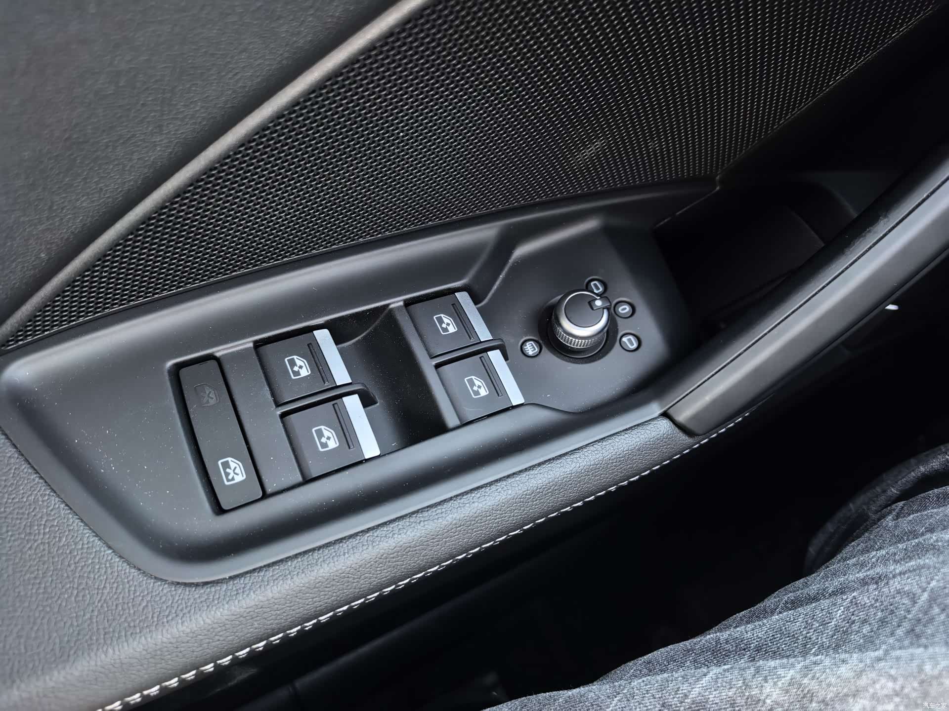 Audi Flying Spur, 2026 все фото