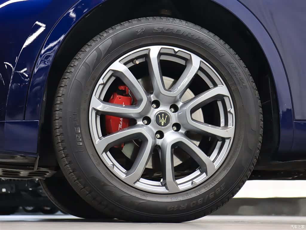 Maserati Levante, 2022 22