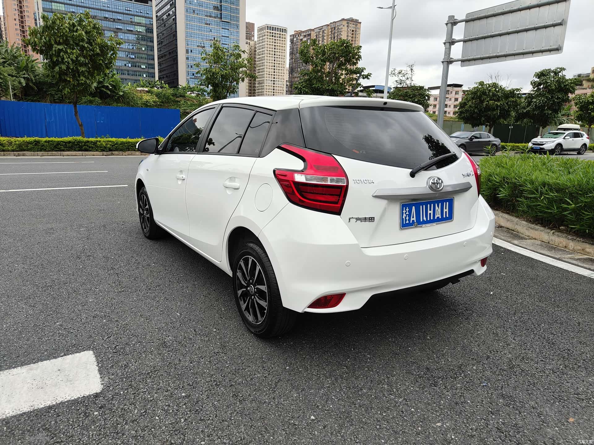 Toyota YARiS L, 2020 4