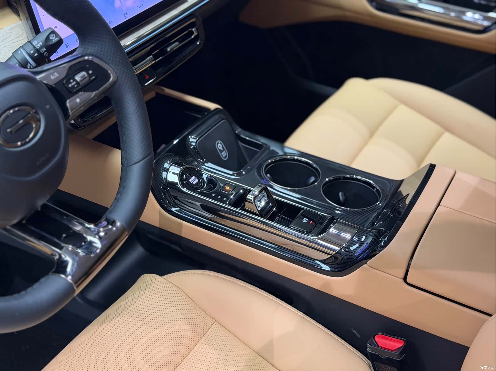Trumpchi E8, 2025 9