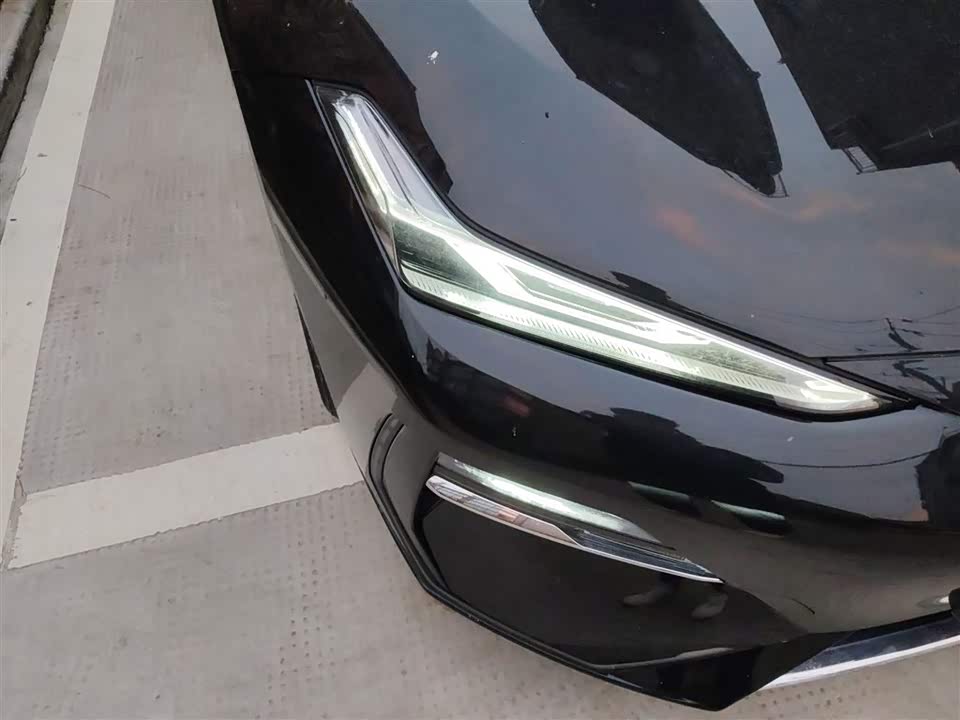 Geely Galaxy Galaxy E8