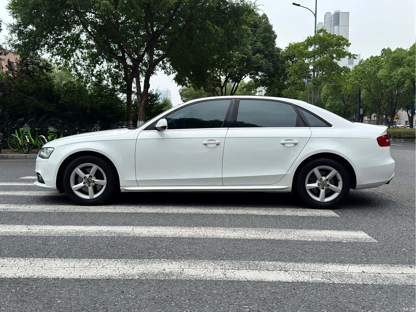 Audi A4L, 2014 4