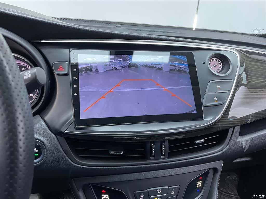 Buick Envision Plus, 2018 10