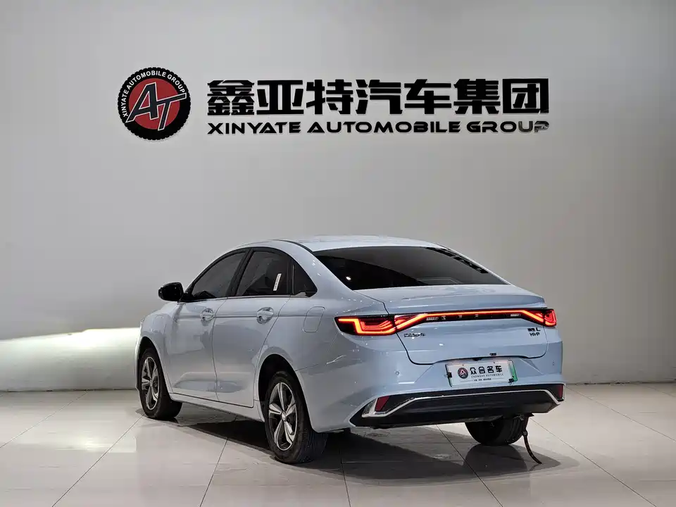 Geely Emgrand L HiP