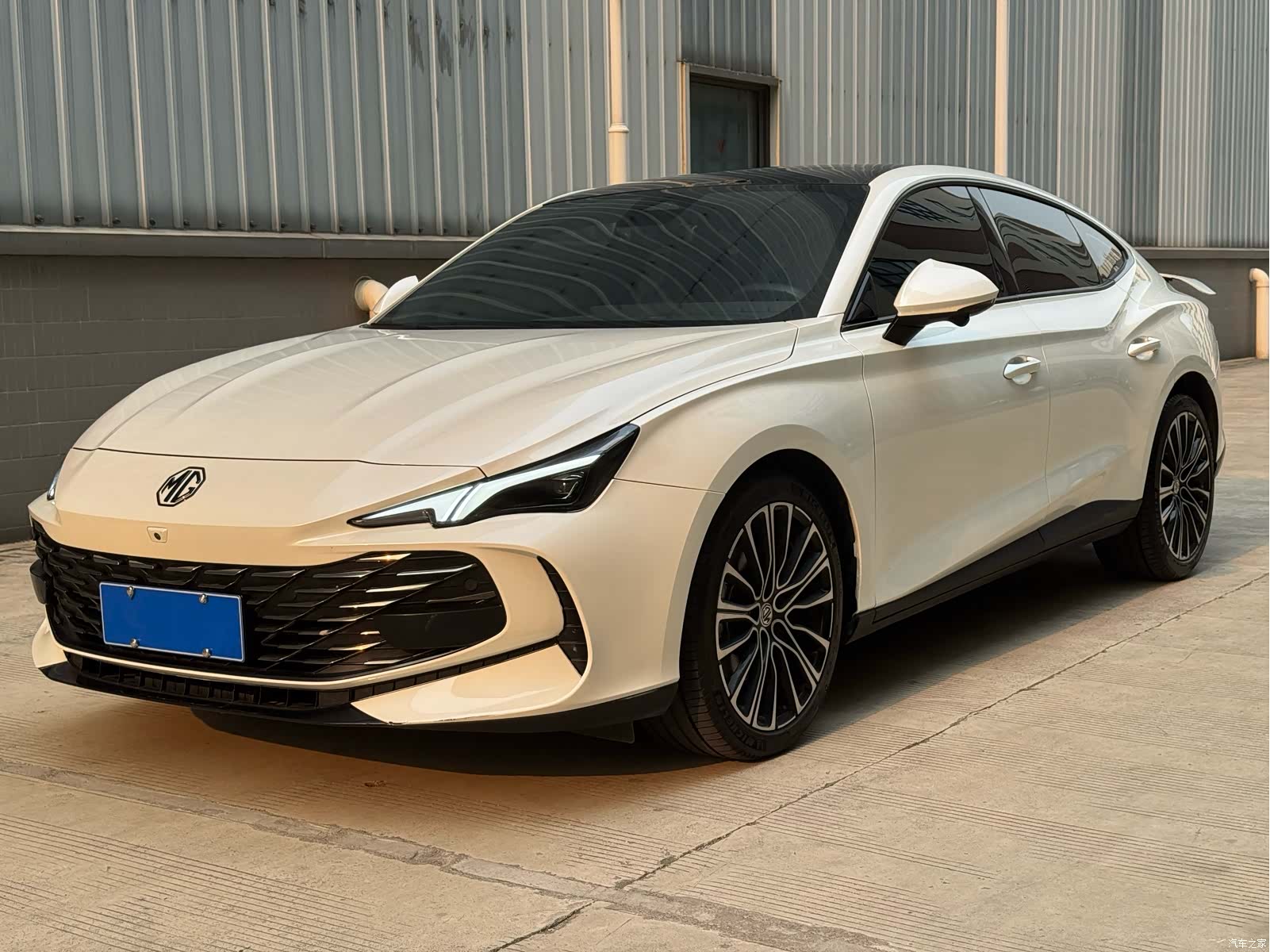 MG MG7