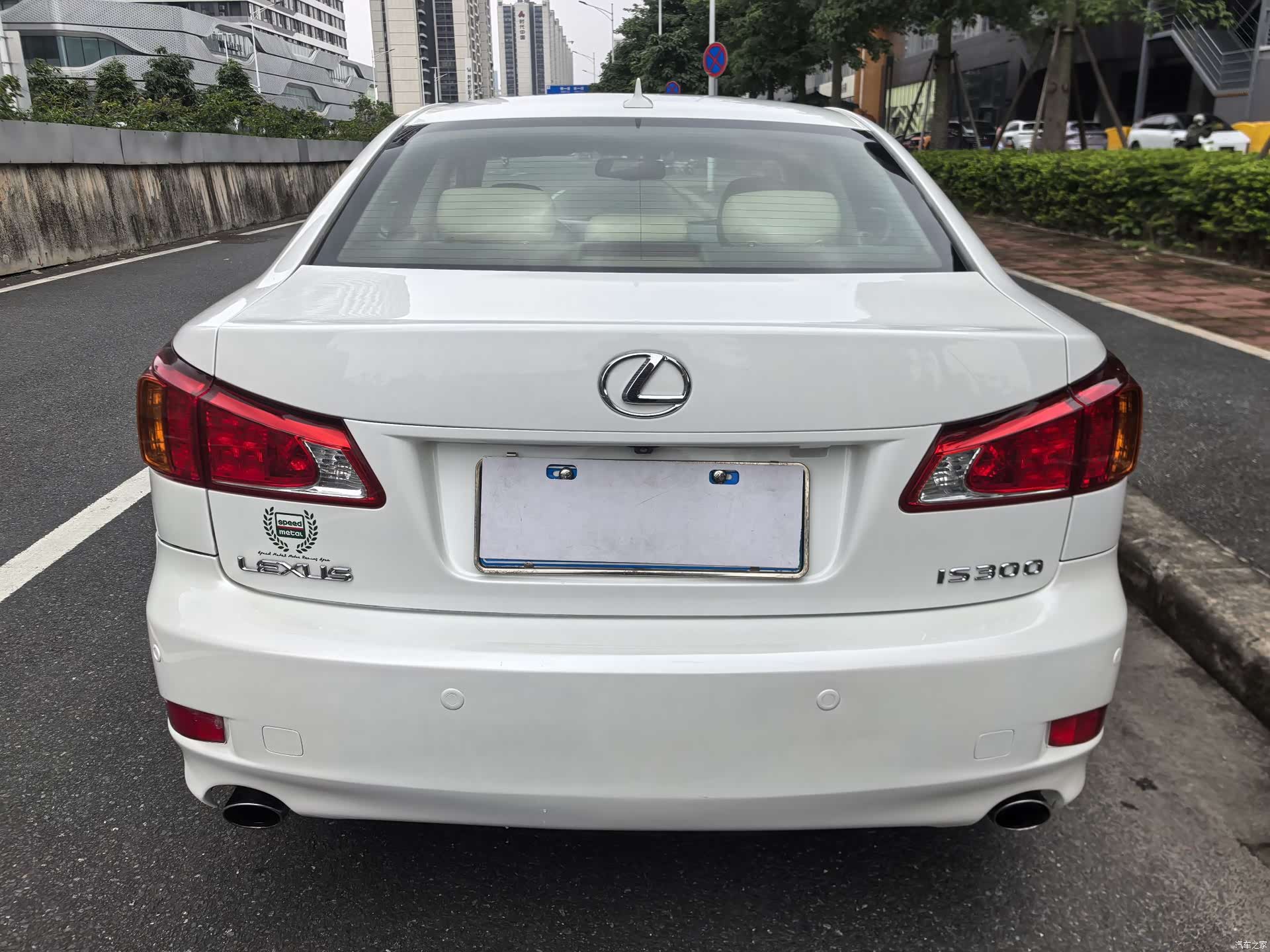 Lexus IS, 2010 7